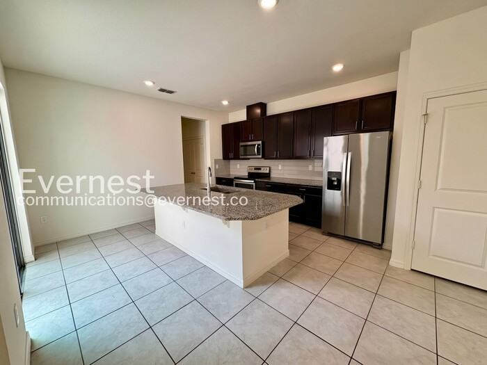 13716 Summerport Village Pkwy - Photo 6 of 21