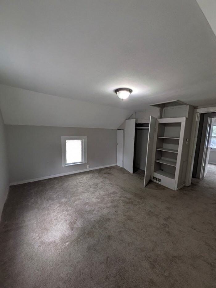 536 Ne Grattan St - Photo 7 of 7