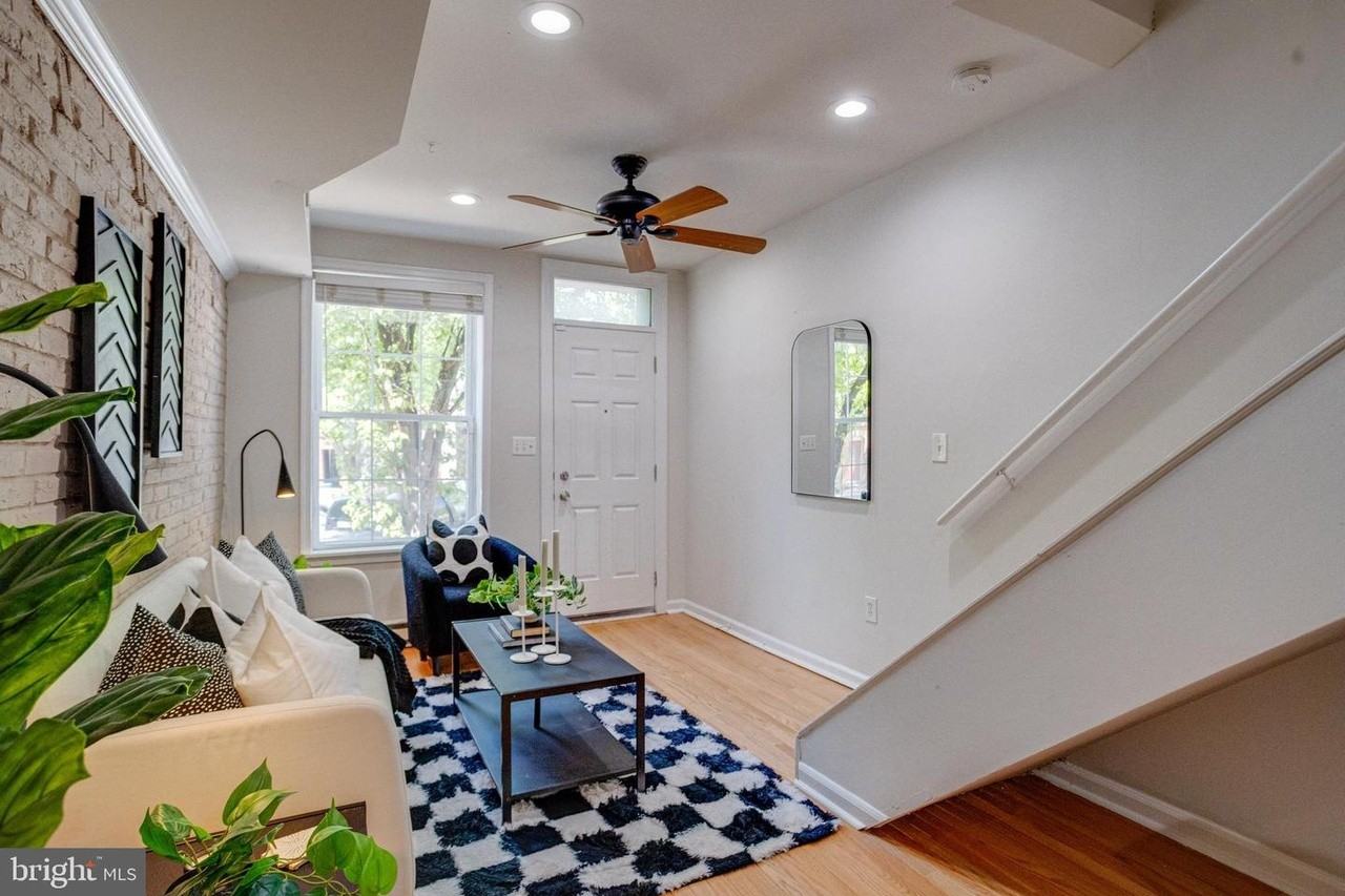 305 South Collington Avenue - Photo 4 of 31