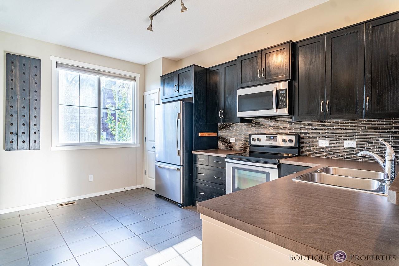 172 Evansview Gdns Nw - Photo 4 of 26