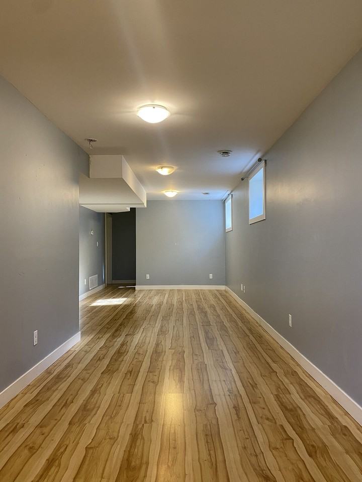 8104 96 Ave Nw - Photo 4 of 7