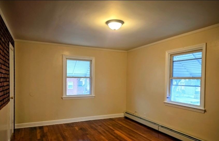 329 Union Ave - Photo 5 of 8