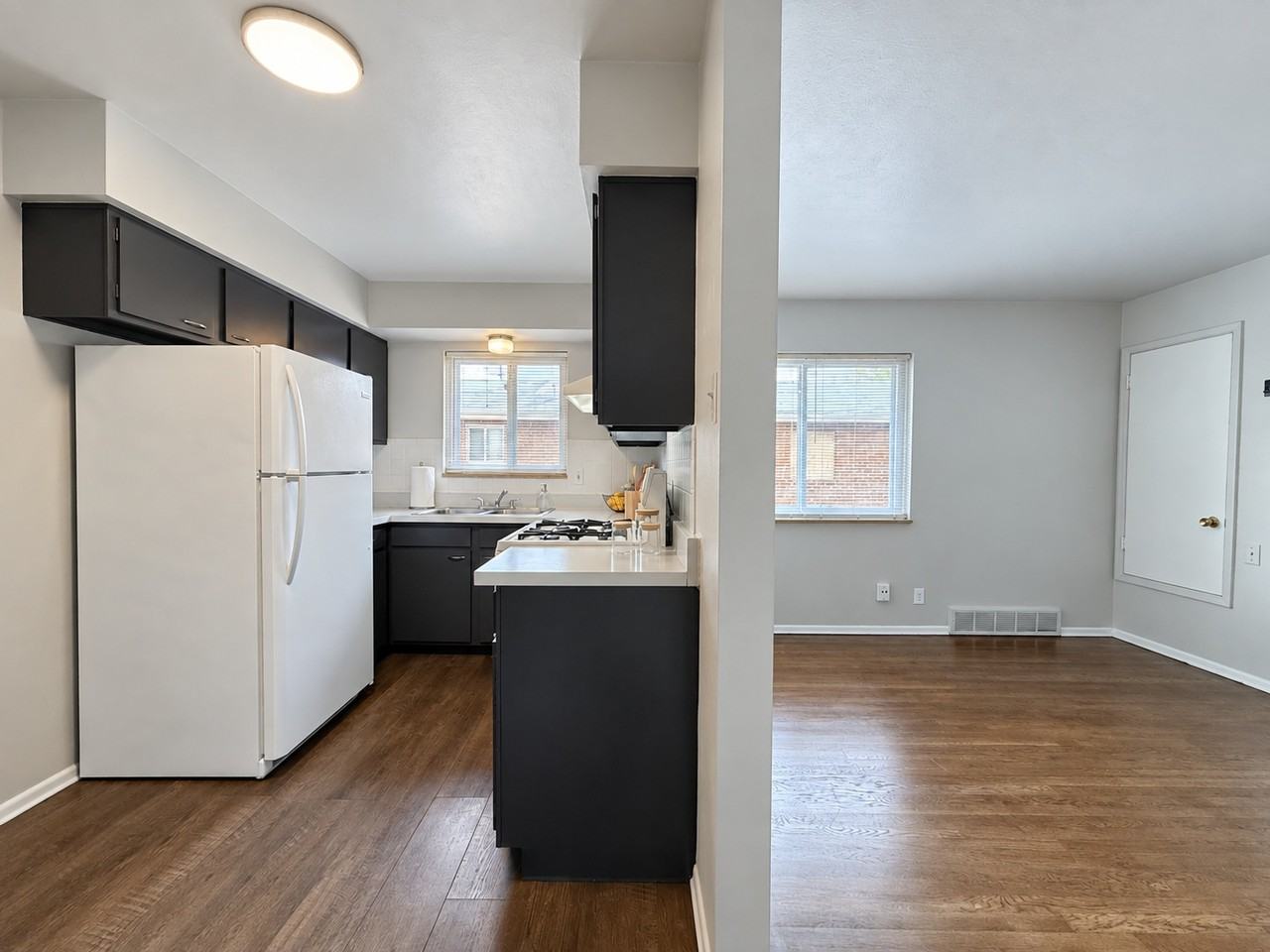 2823 Lemay Ferry Rd #E - Photo 3 of 9