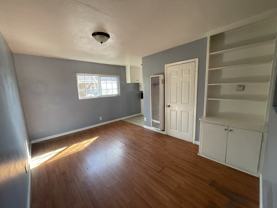 740 W 82nd St #4 - Photo 1 of 1