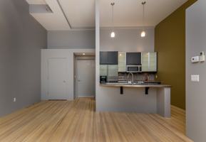 featured image of 208 W Broadway St #2