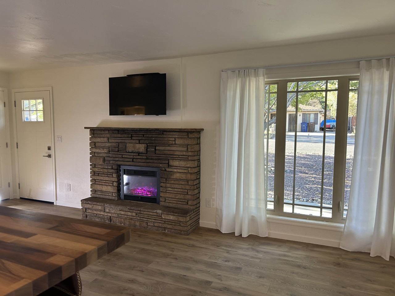 2809 E Lewis Dr #NA - Photo 2 of 20