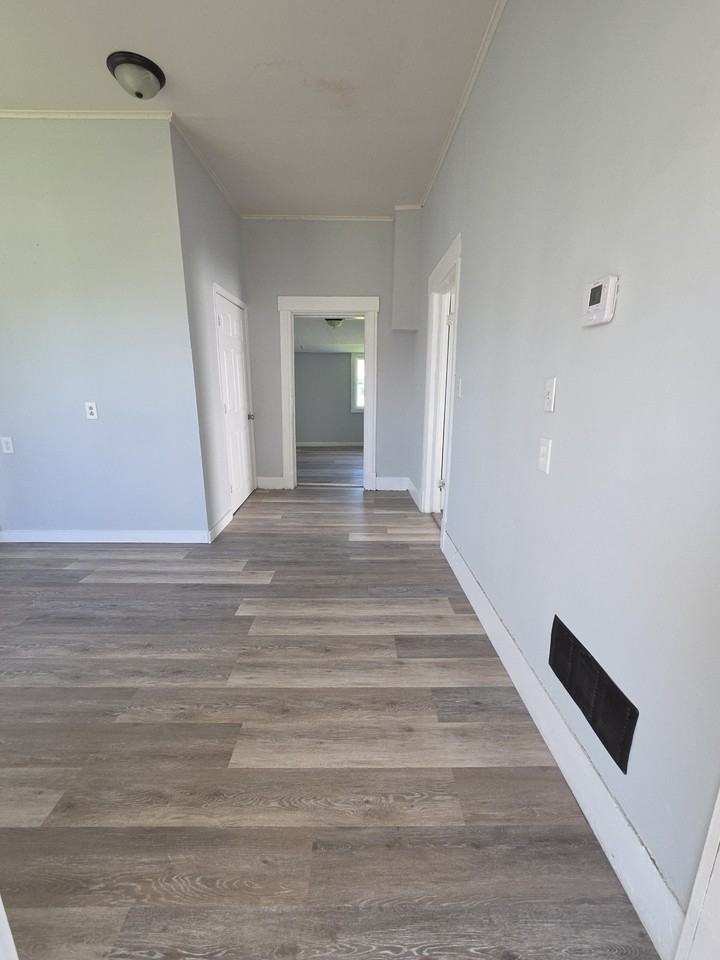 1023 Emmons St #NA - Photo 3 of 10