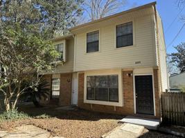 featured image of 1029 Sutor Rd #1029