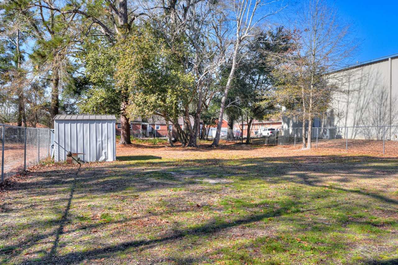 207 Jewel St S #NA - Photo 2 of 29