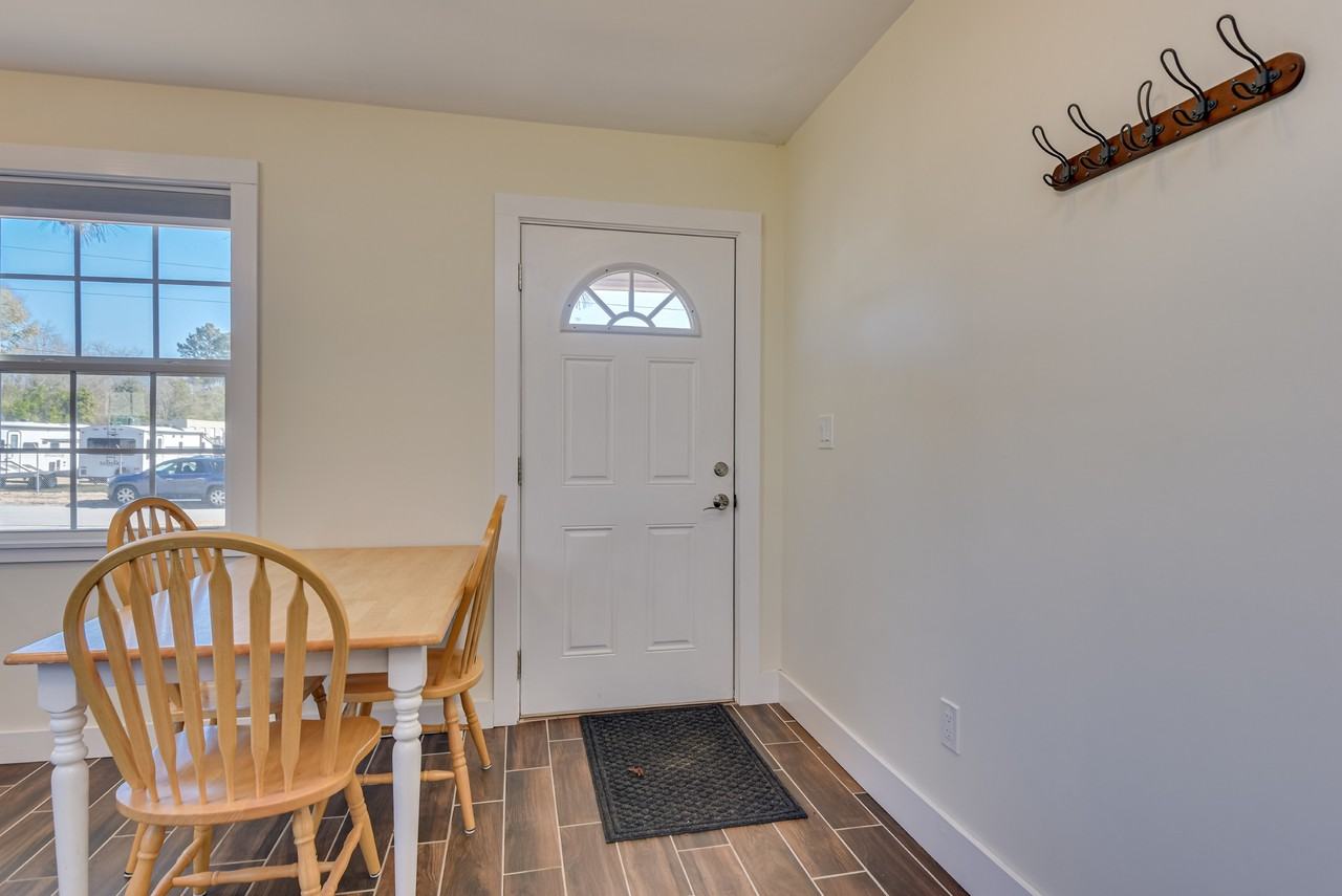 207 Jewel St S #NA - Photo 3 of 29