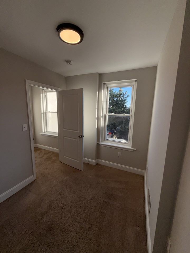 262 Minor St #1 - Photo 7 of 22