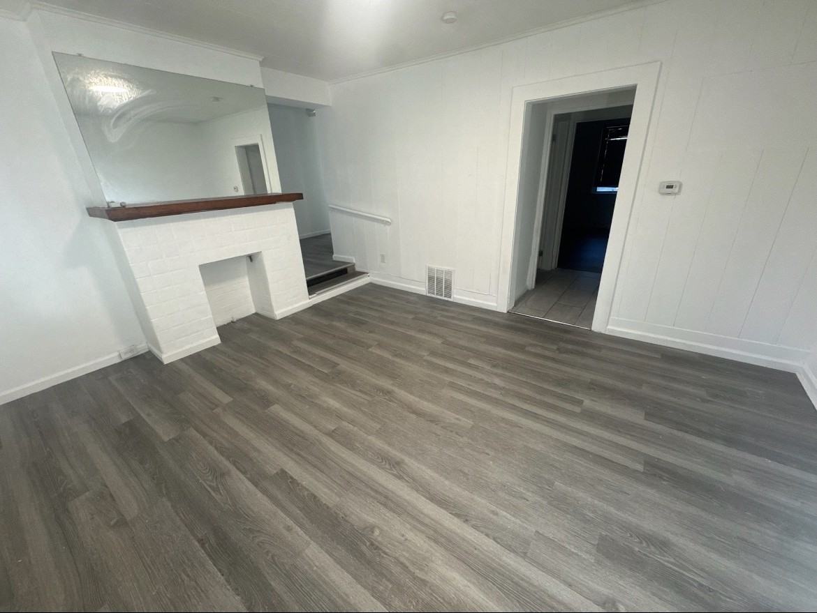 705 Cherokee St - Photo 4 of 18