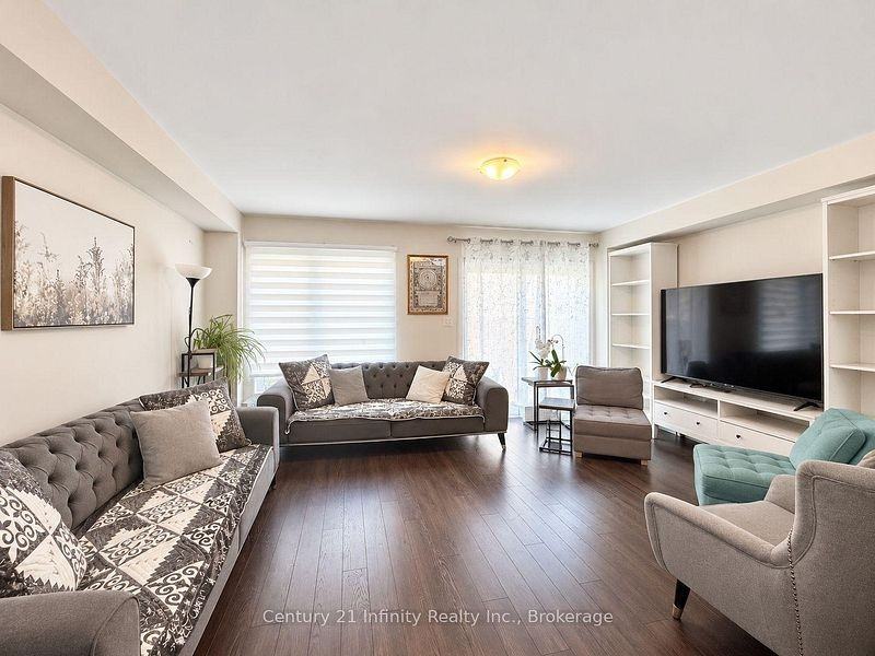 2339 Dress Circle Crescent - Photo 3 of 13