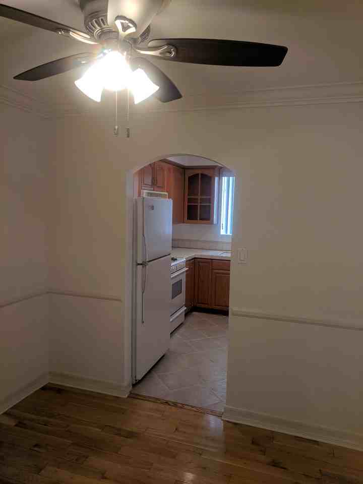 217 S Doheny Dr #4 - Photo 2 of 33