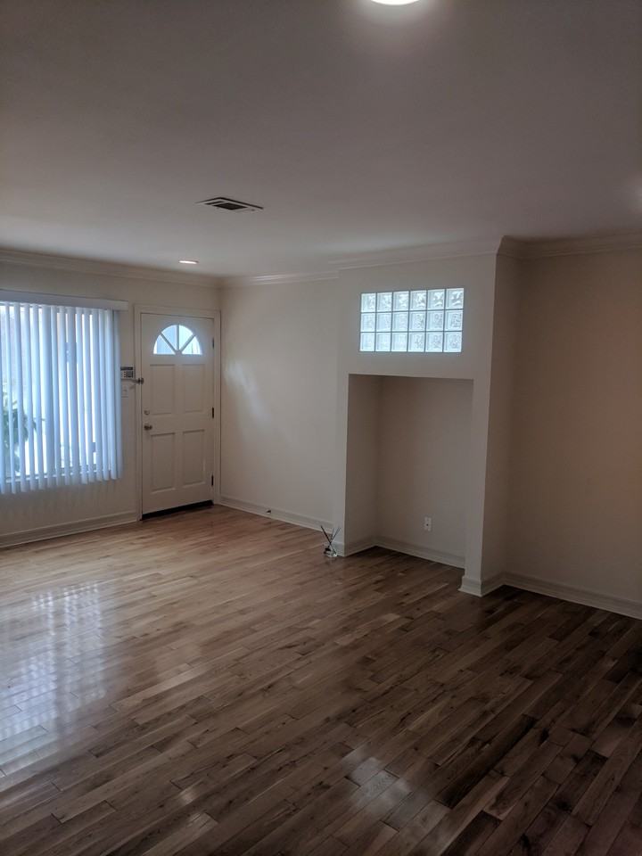 217 S Doheny Dr #4 - Photo 7 of 33