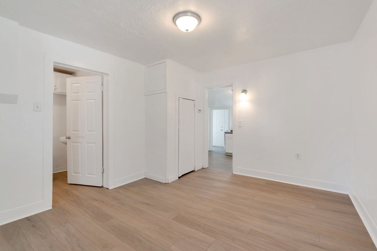 2962 Sw - Photo 5 of 15