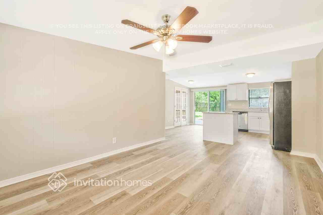 7418 Impala Ln - Photo 5 of 23