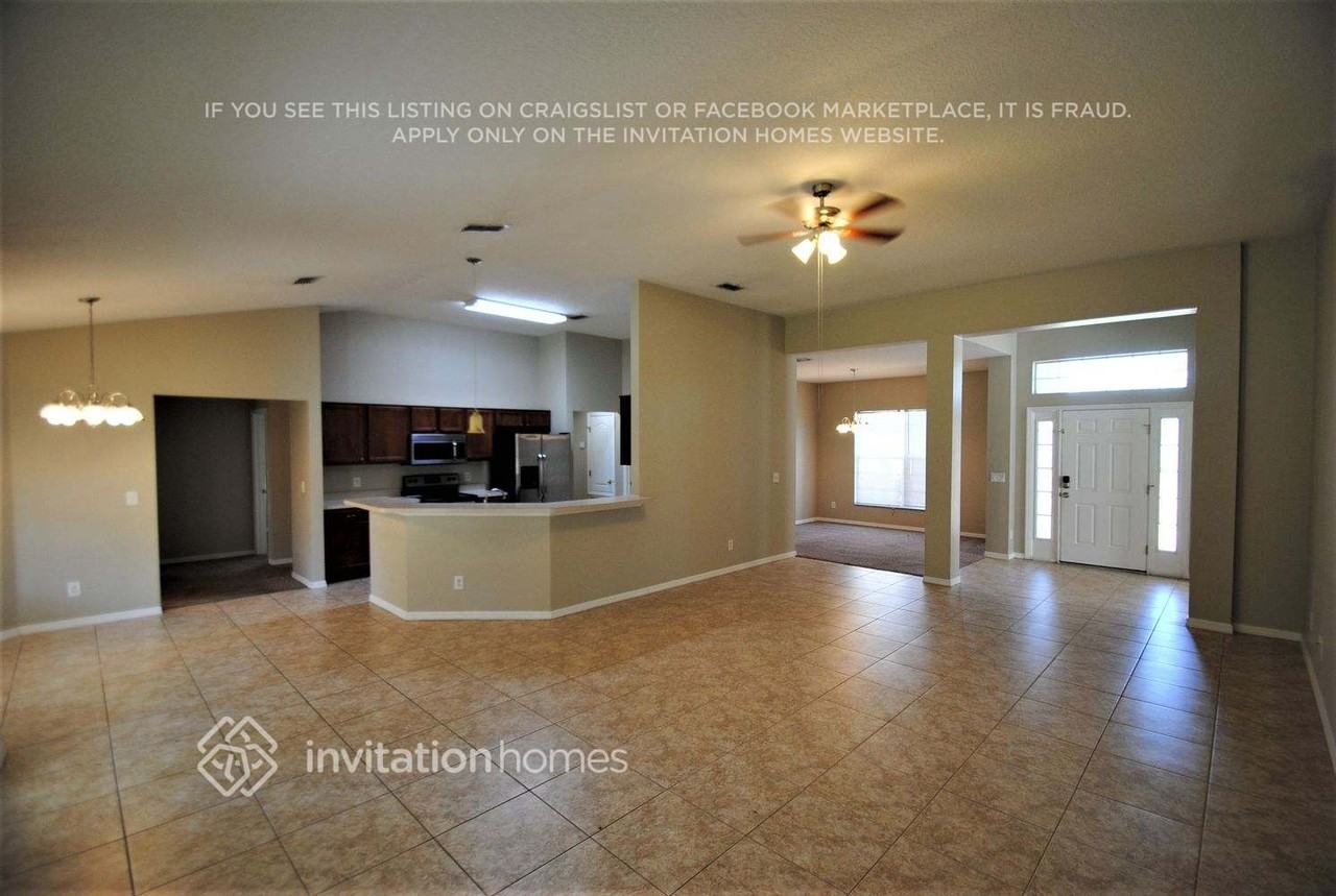 3238 Lorimar Ln - Photo 2 of 14