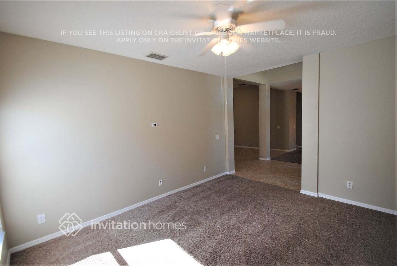 3238 Lorimar Ln - Photo 4 of 14