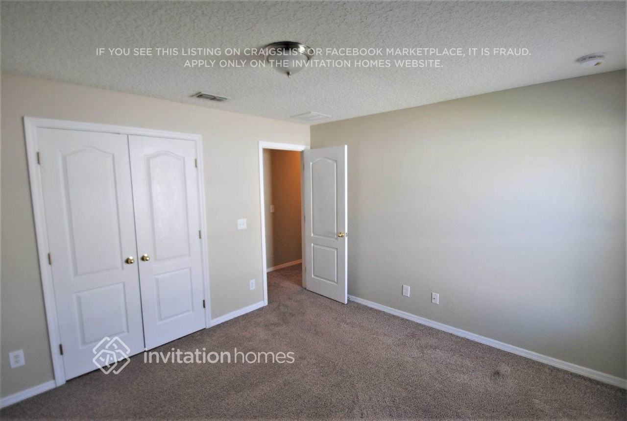 3238 Lorimar Ln - Photo 6 of 14