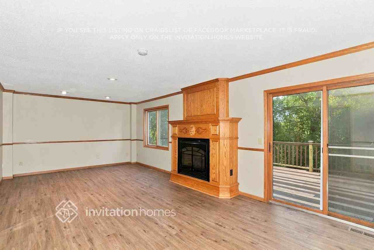13470 Dellwood Way - Photo 7 of 19