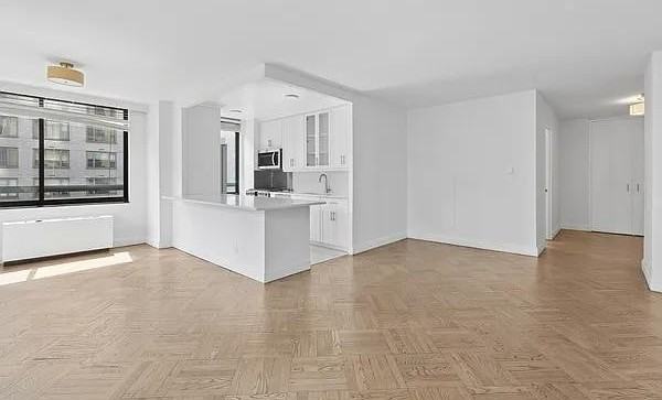 E 84th St #4B - Photo 2 of 20