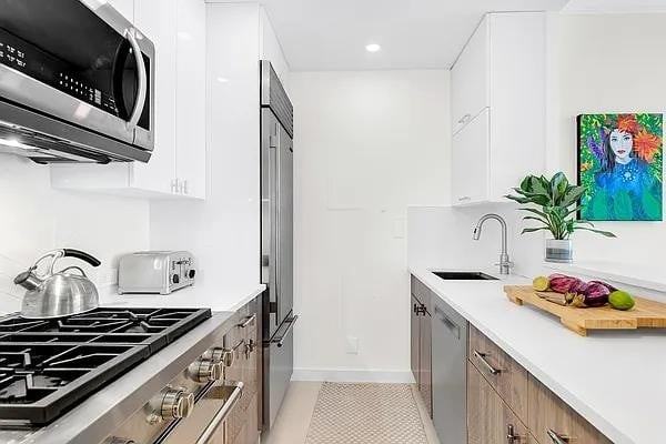 E 84th St #9H - Photo 4 of 19