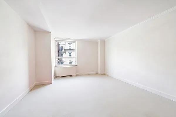 5th Ave #5D - Photo 3 of 7