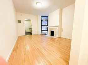 E 84th St #1F - Photo 1 of 1