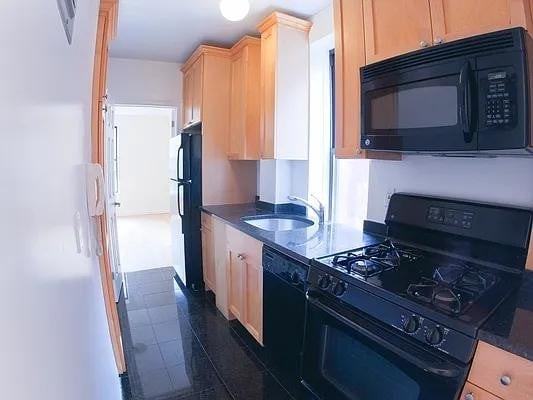 E 84th St #6H - Photo 5 of 20