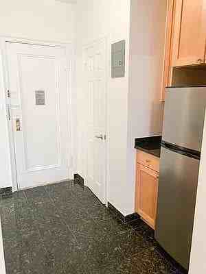 E 84th St #3J - Photo 6 of 12