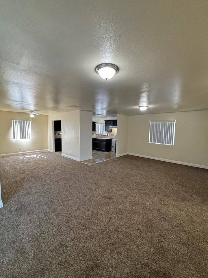 243 West 52nd Street - Photo 3 of 16