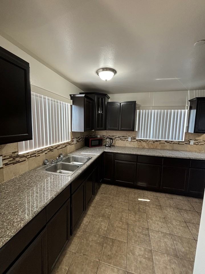 243 West 52nd Street - Photo 5 of 16