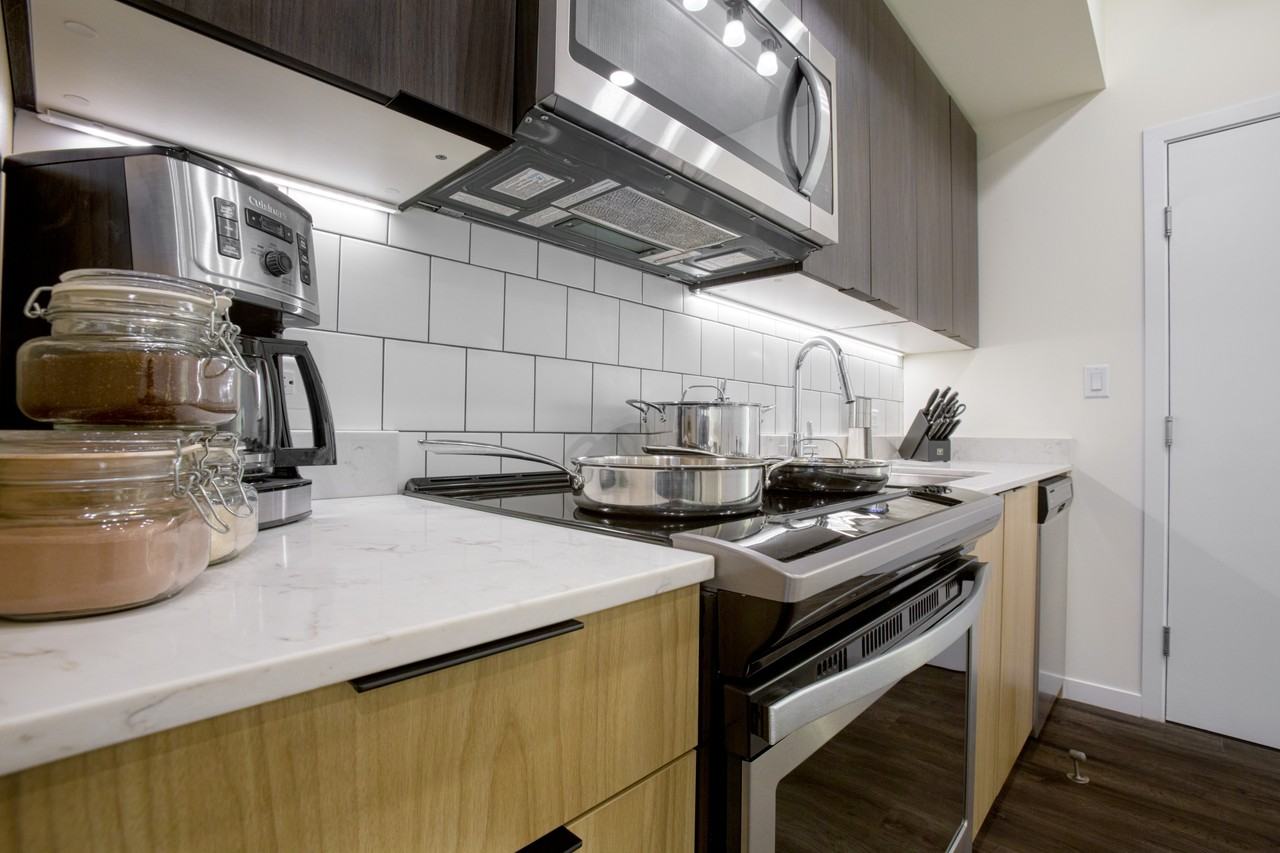 The Fifth Apartments - Photo 3 of 35
