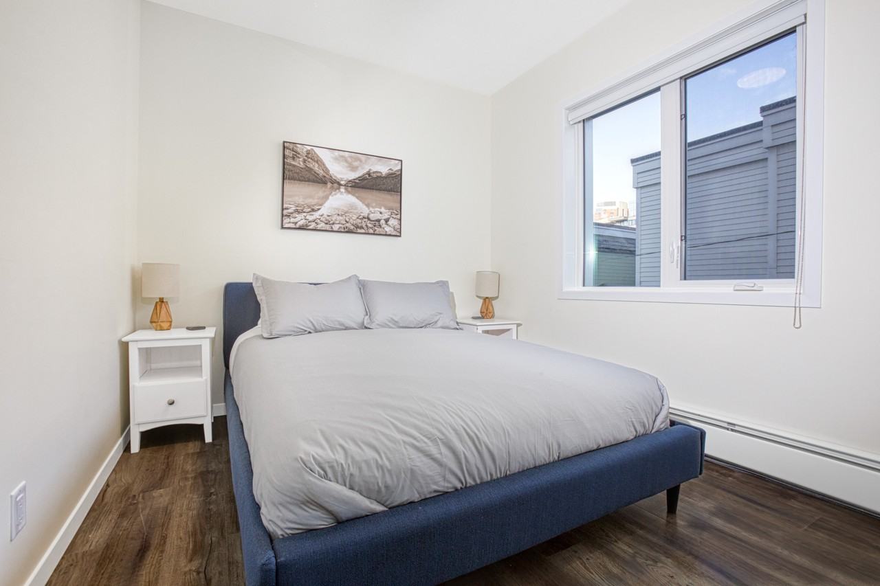 The Fifth Apartments - Photo 5 of 35