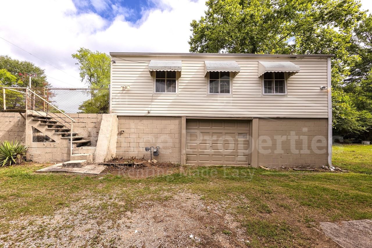 2117 3rd St Ne #1 - Photo 4 of 18