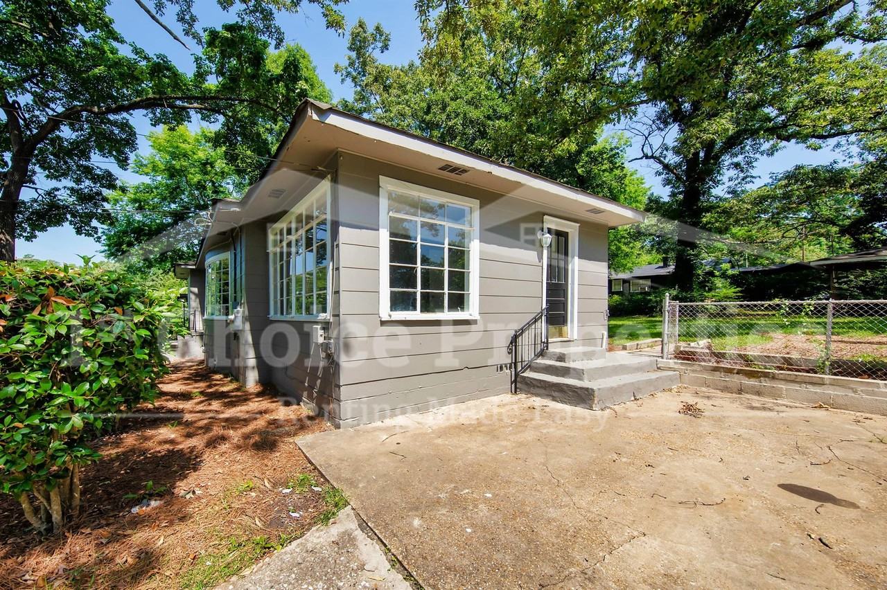 410 Swann Dr #1 - Photo 3 of 21