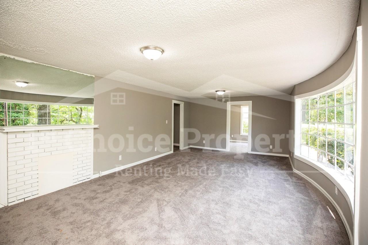 410 Swann Dr #1 - Photo 6 of 21