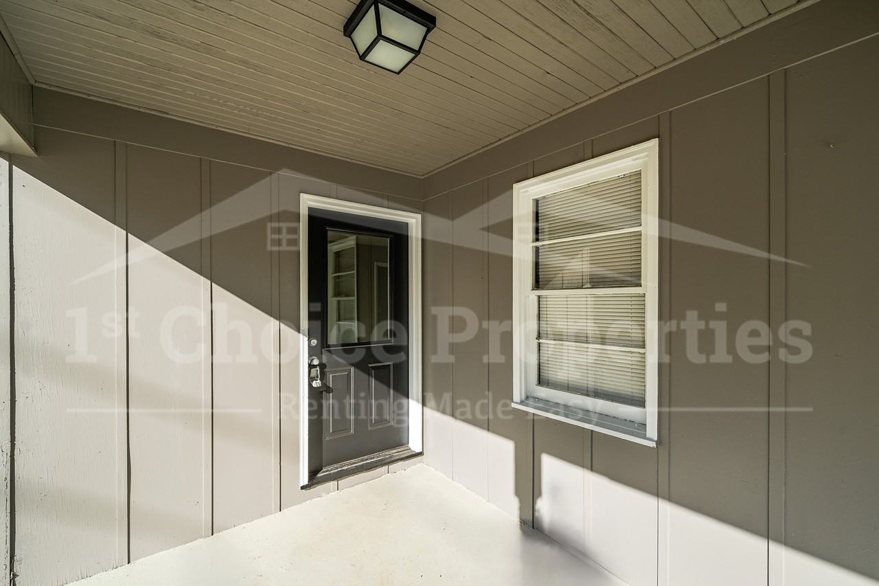 108 13th Ave Nw #1 - Photo 6 of 24