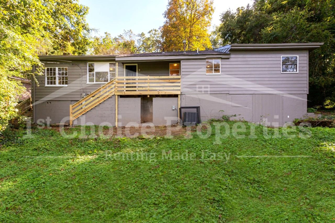 535 Rutherford Cir #1 - Photo 4 of 24
