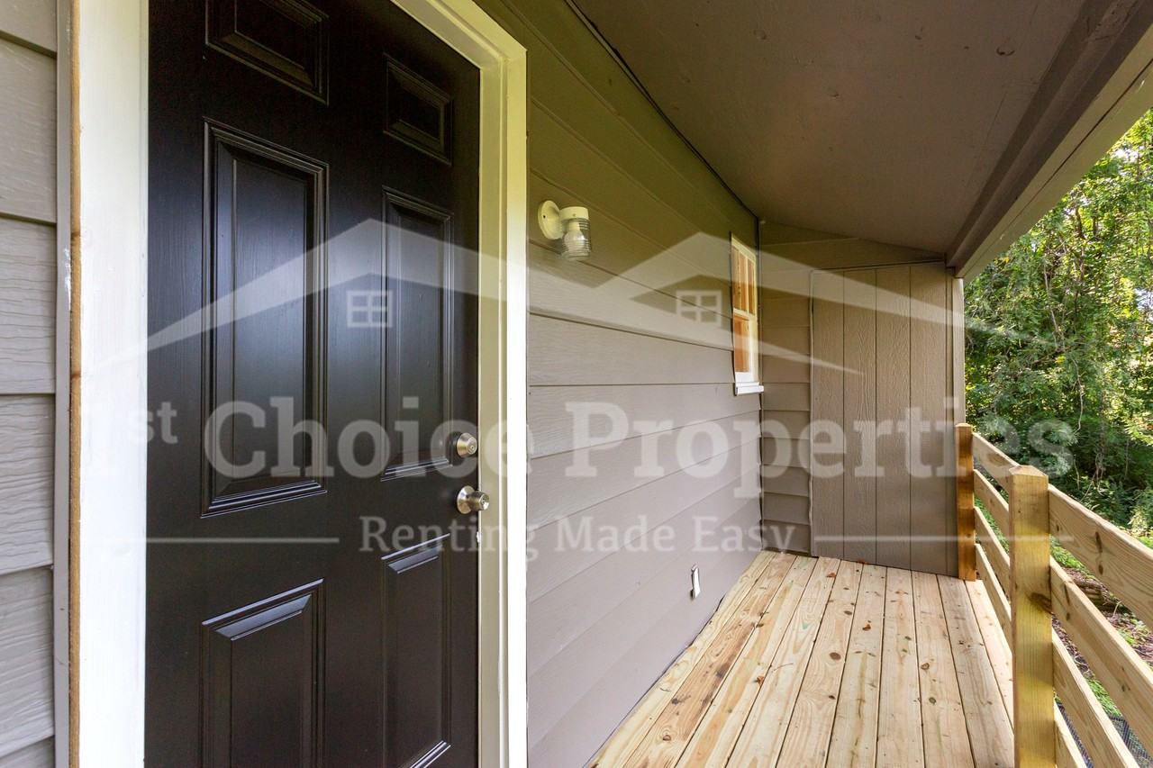 535 Rutherford Cir #1 - Photo 5 of 24