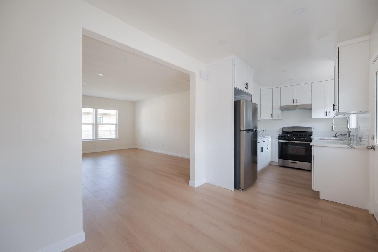 12237 Vanowen St. - Photo 4 of 7