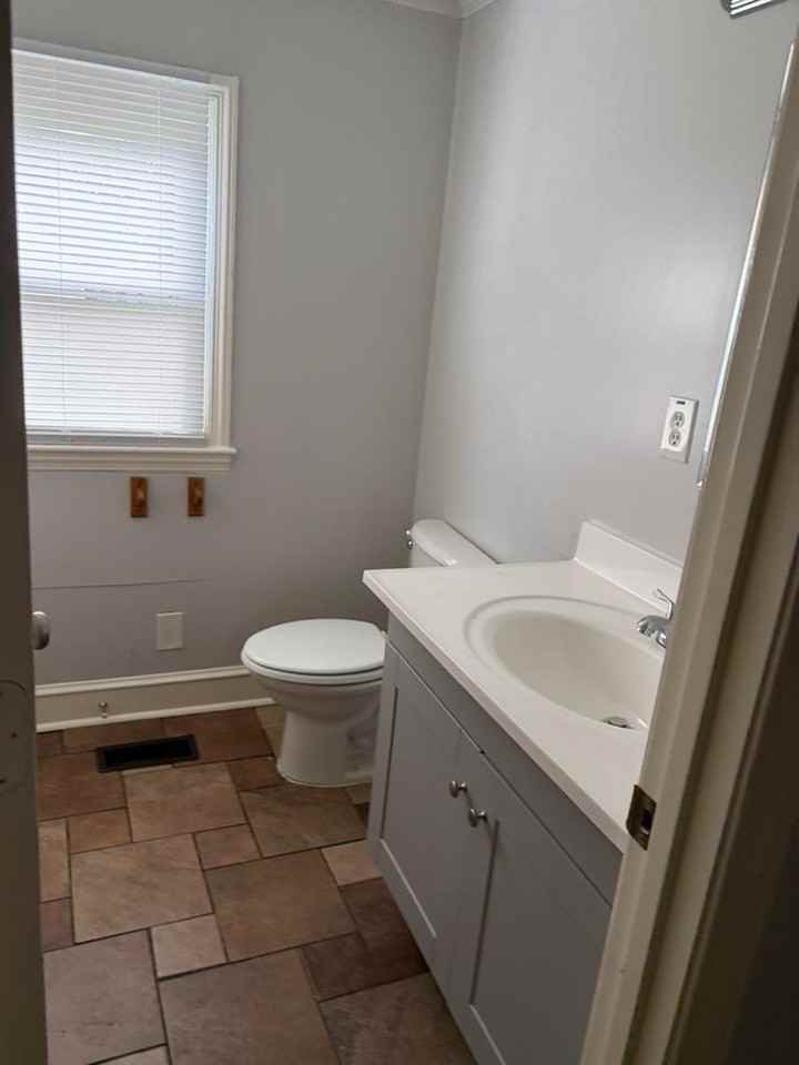 2225 Rama Rd - Photo 7 of 11