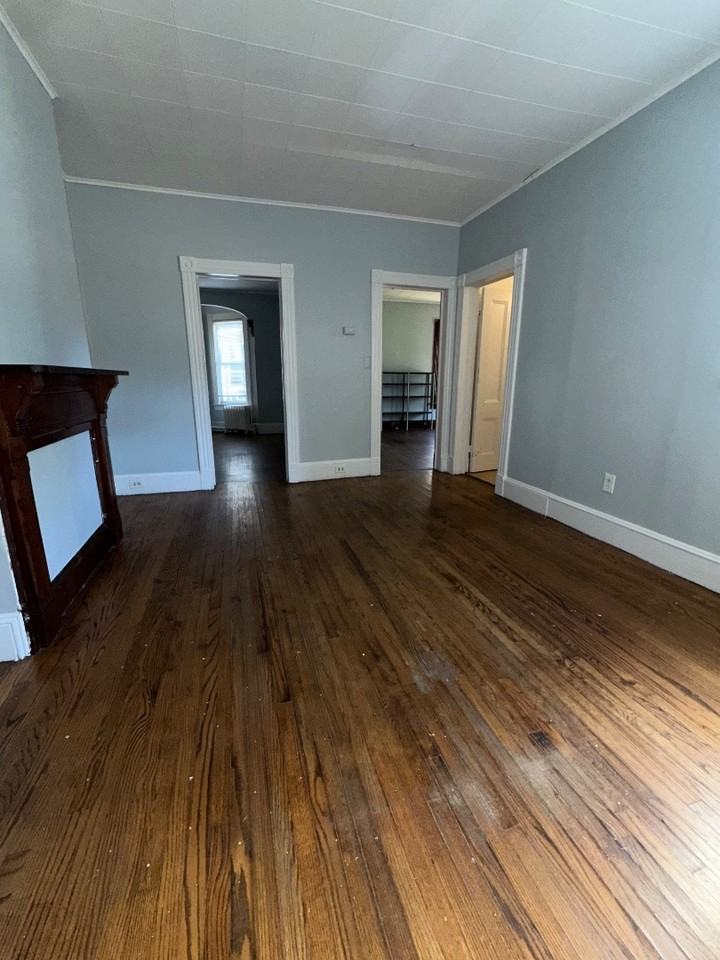 135 W Main St - Photo 5 of 9