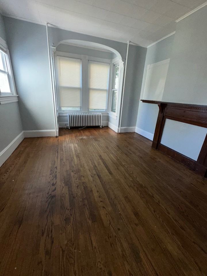 135 W Main St - Photo 6 of 9
