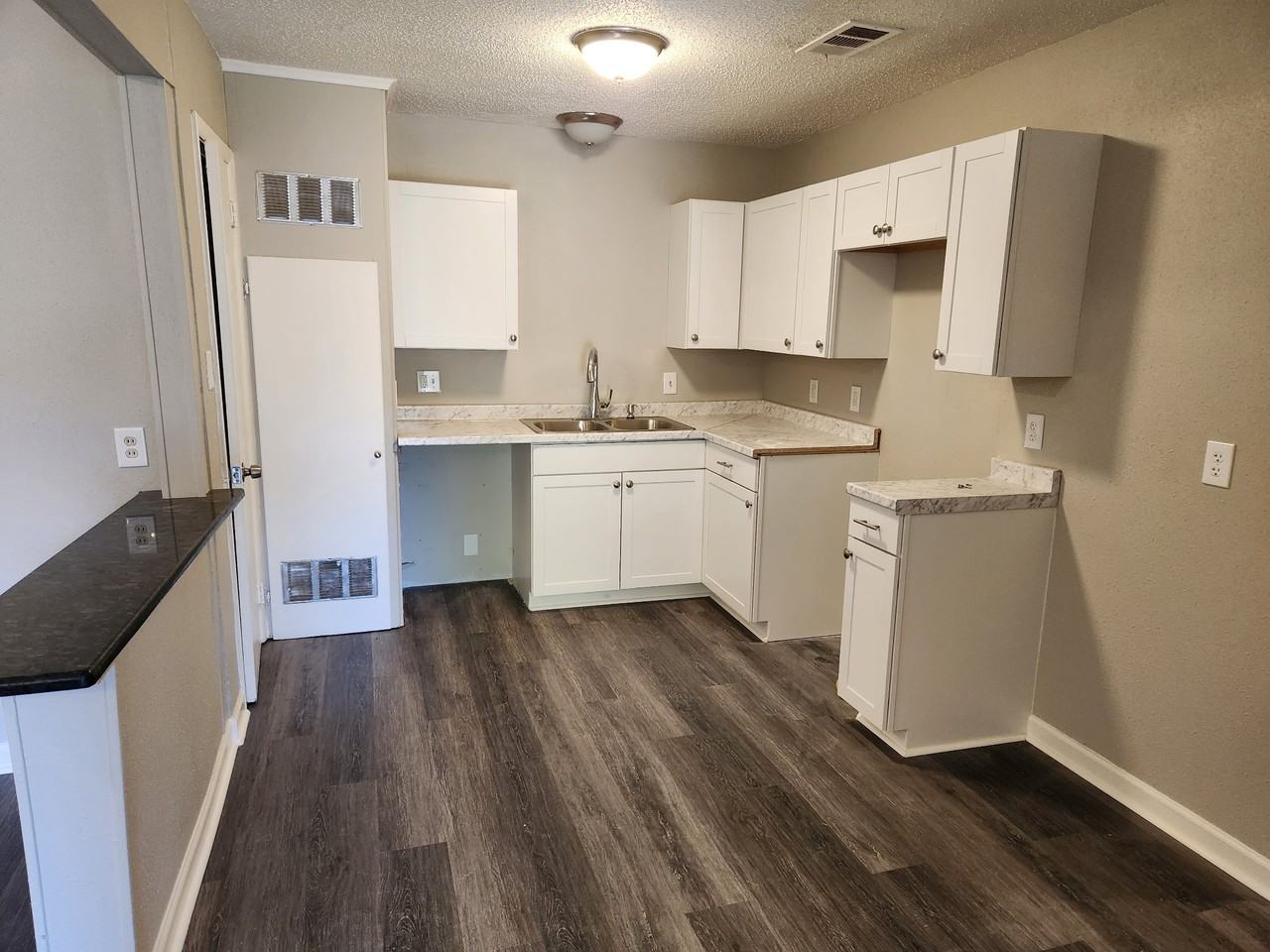 7120 Redwood Dr #1 - Photo 3 of 11