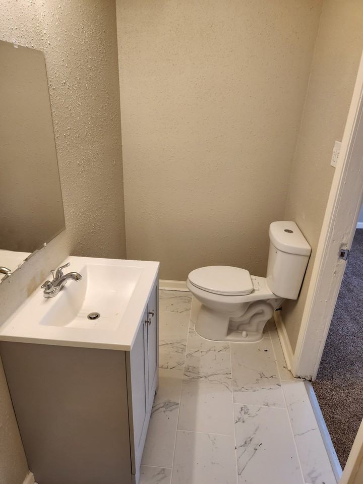 7120 Redwood Dr #1 - Photo 6 of 11