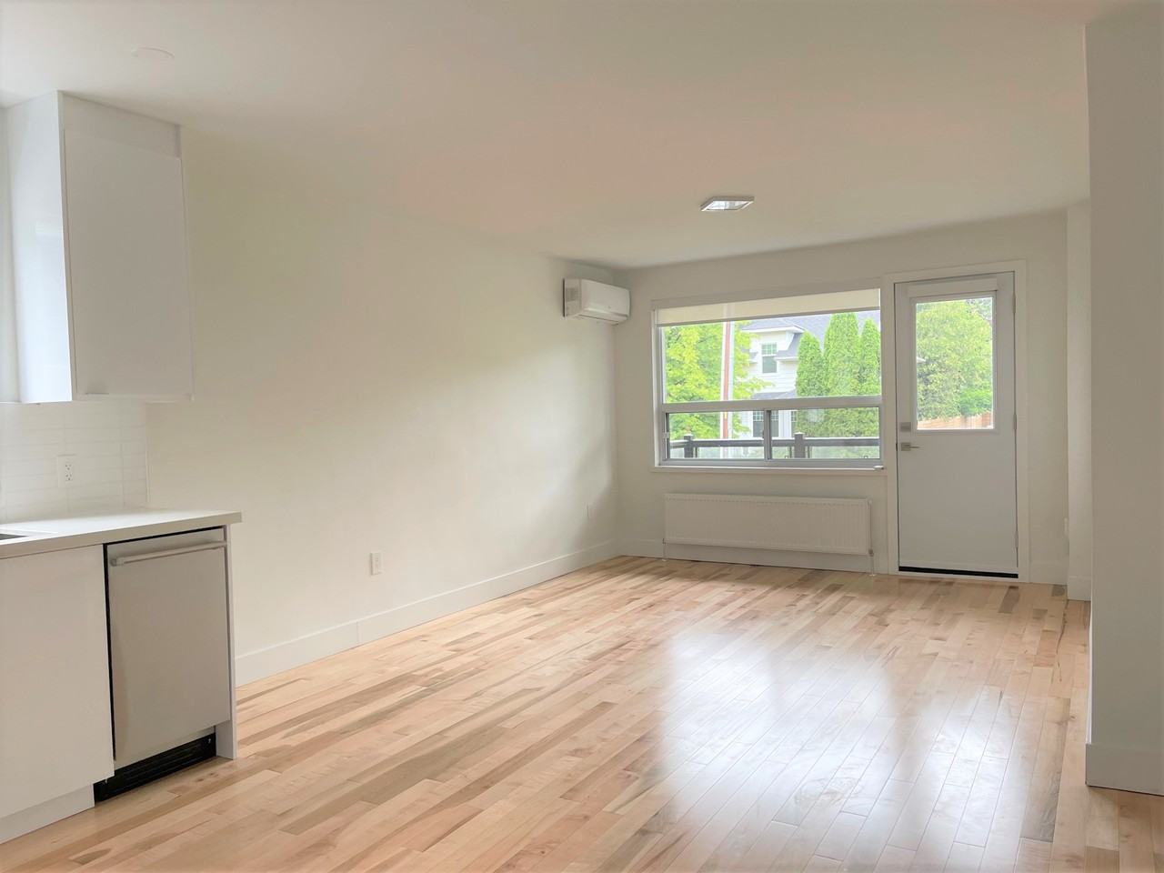 131 Lake Crescent - Photo 5 of 12