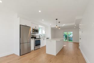 506 Tenth St, Collingwood, ON L9Y 2H3, Canada - Photo 1 of 1