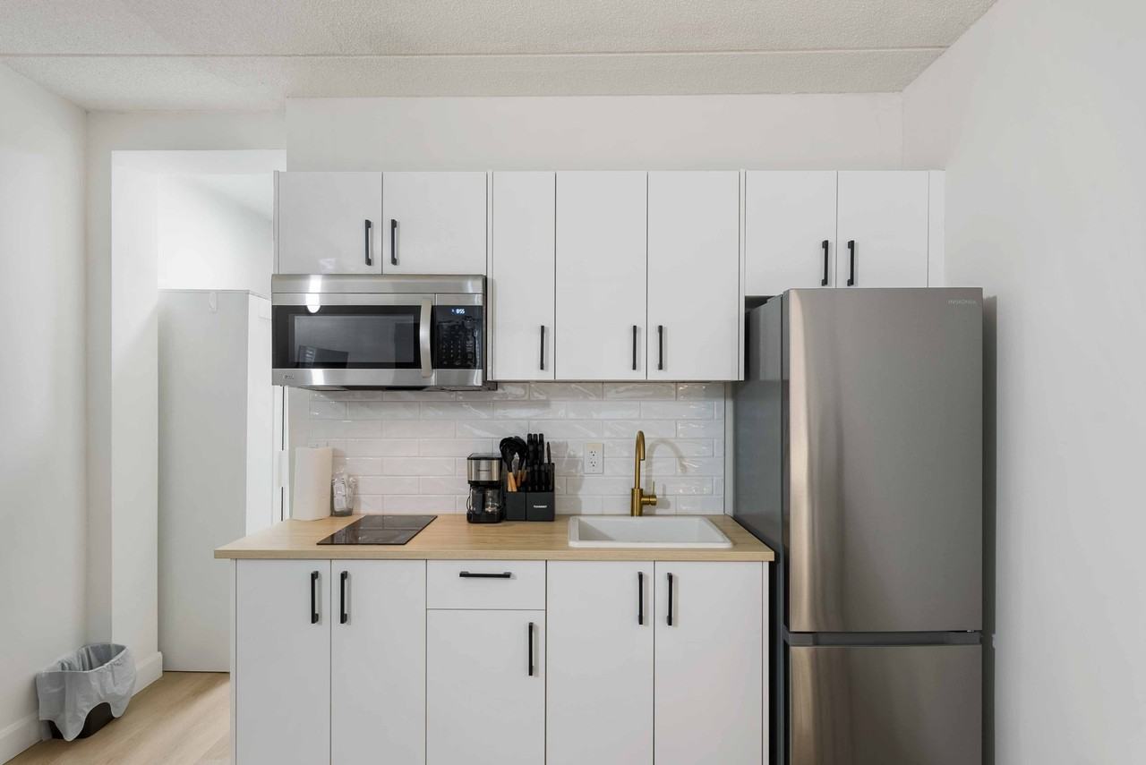 7701 Lundy's Lane - Photo 3 of 11